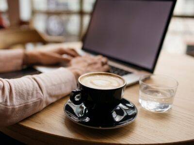 Dlaczego warto zapewnić pracownikom kawę w biurze?