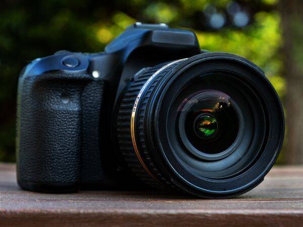 Wybór aparatu fotograficznego – co warto wziąć pod uwagę?